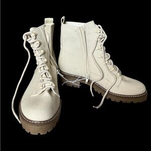 Universal Tread Cream Lace-Up Ankle Boots